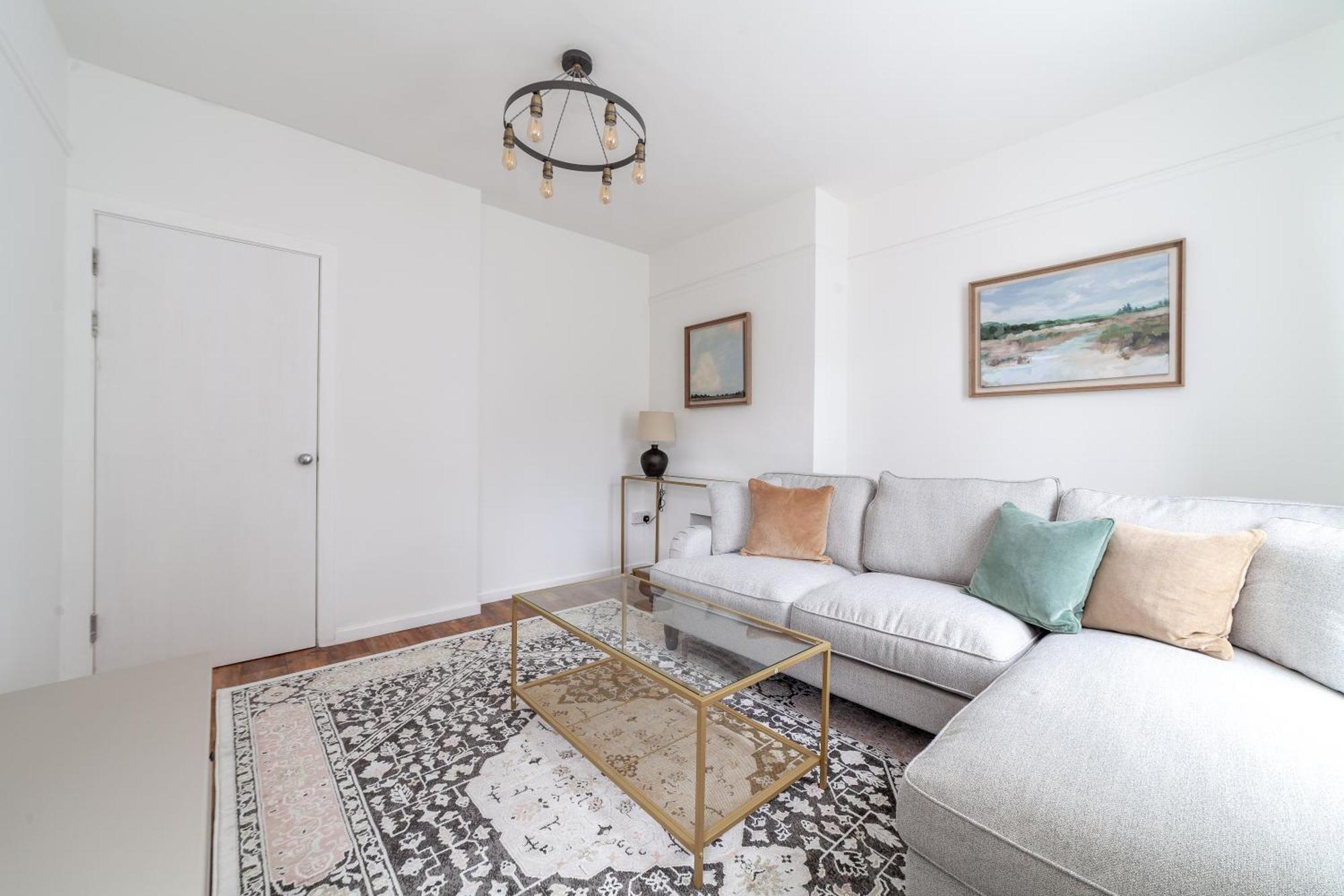 Comfortable Welcoming 3br House Wbalcony, South Appartamento